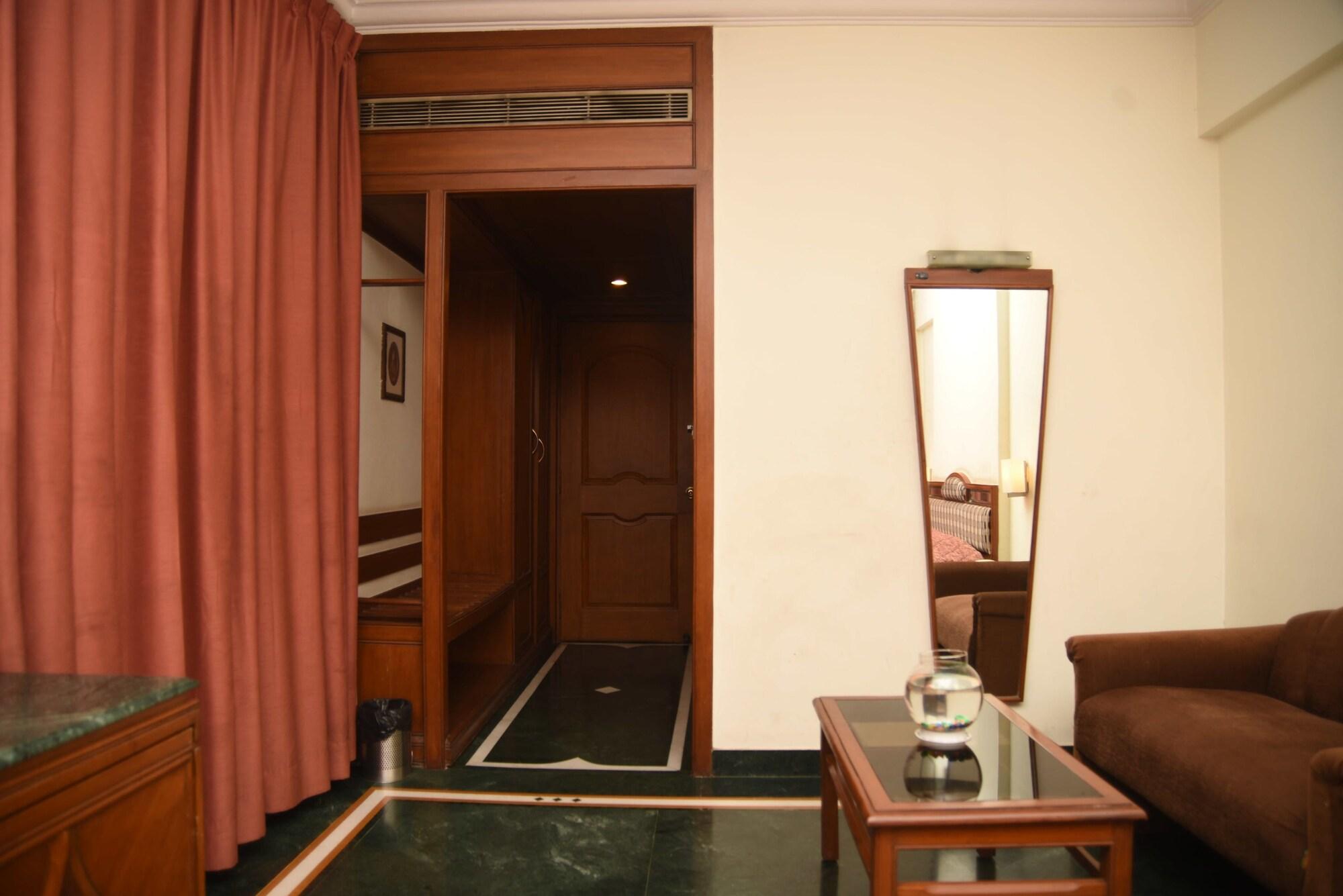 Hotel Maurya 벵갈루루 외부 사진