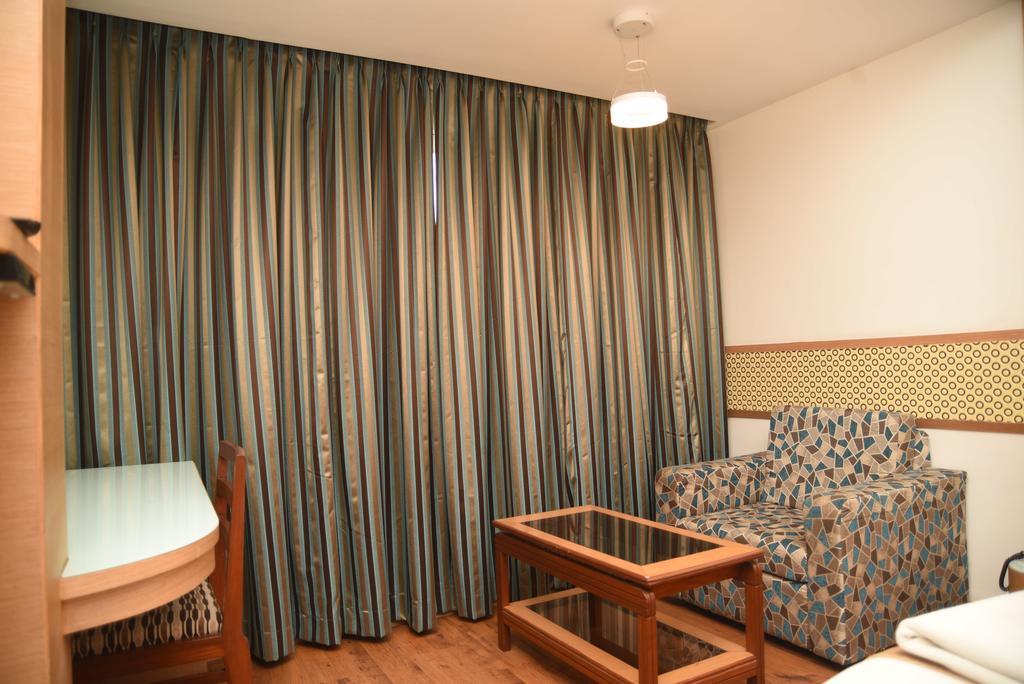 Hotel Maurya 벵갈루루 외부 사진