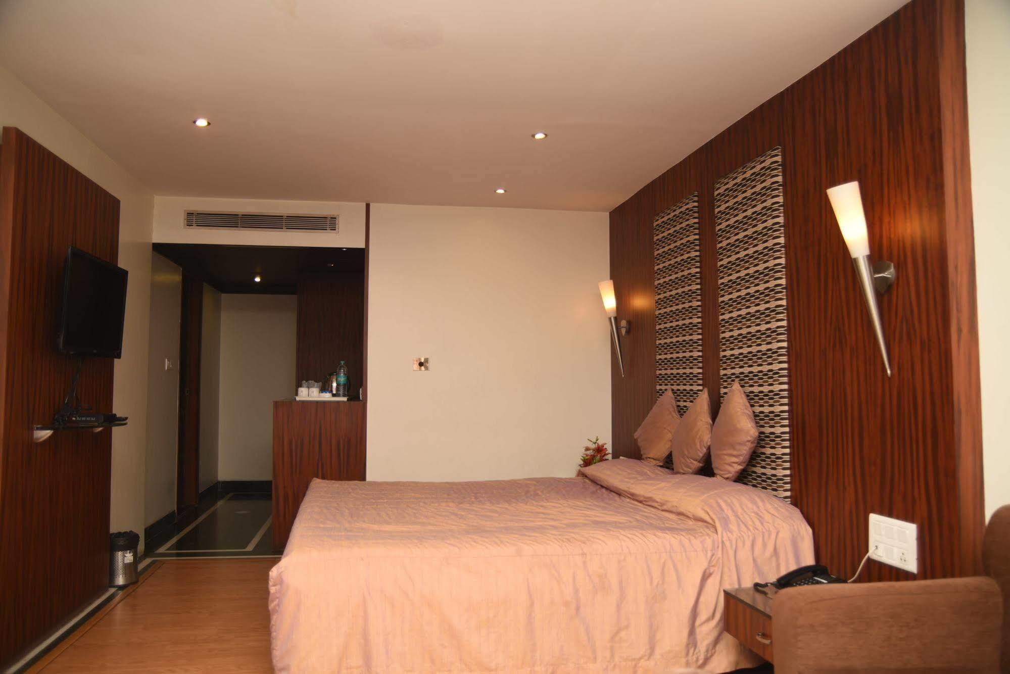 Hotel Maurya 벵갈루루 외부 사진