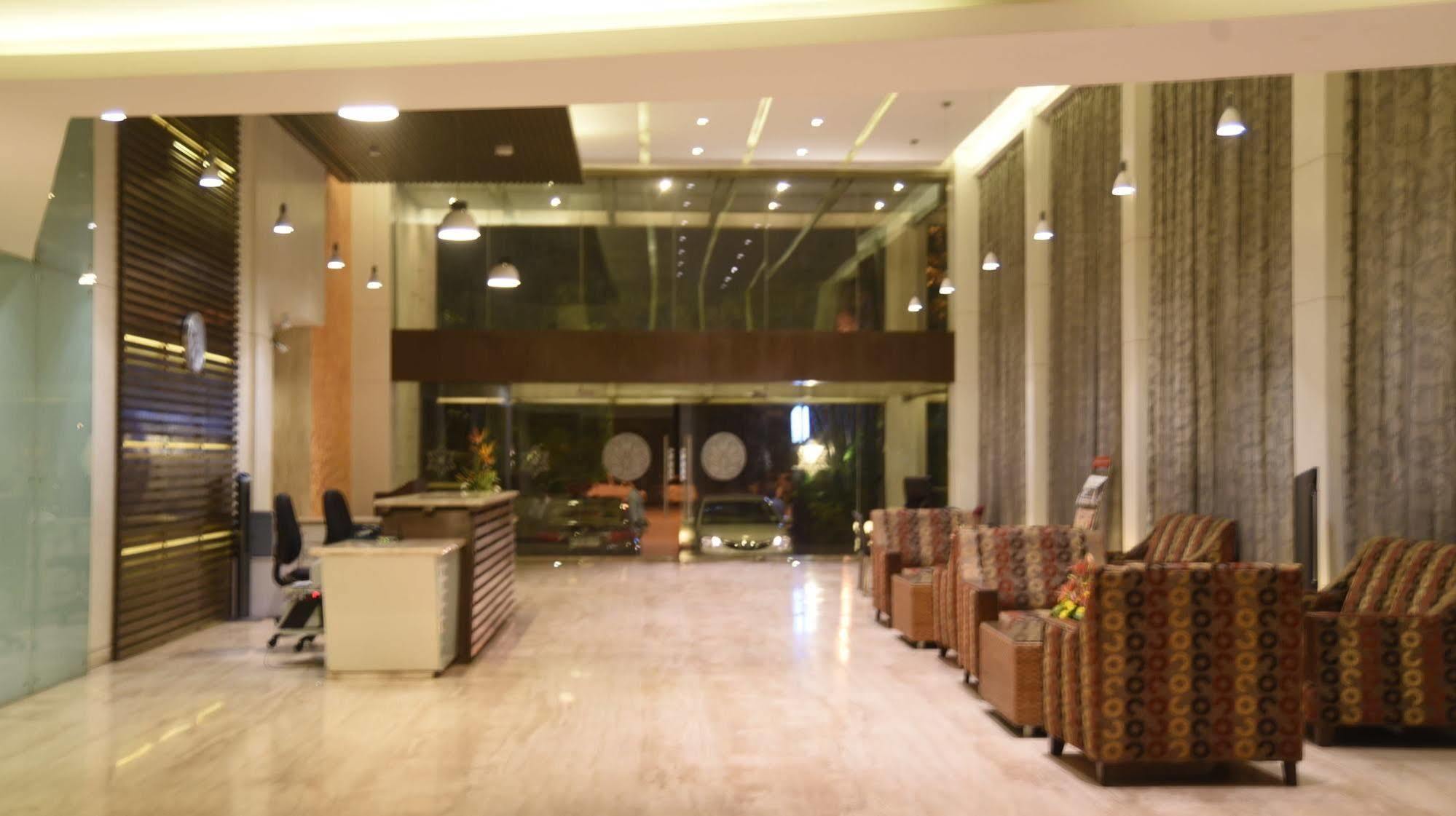Hotel Maurya 벵갈루루 외부 사진